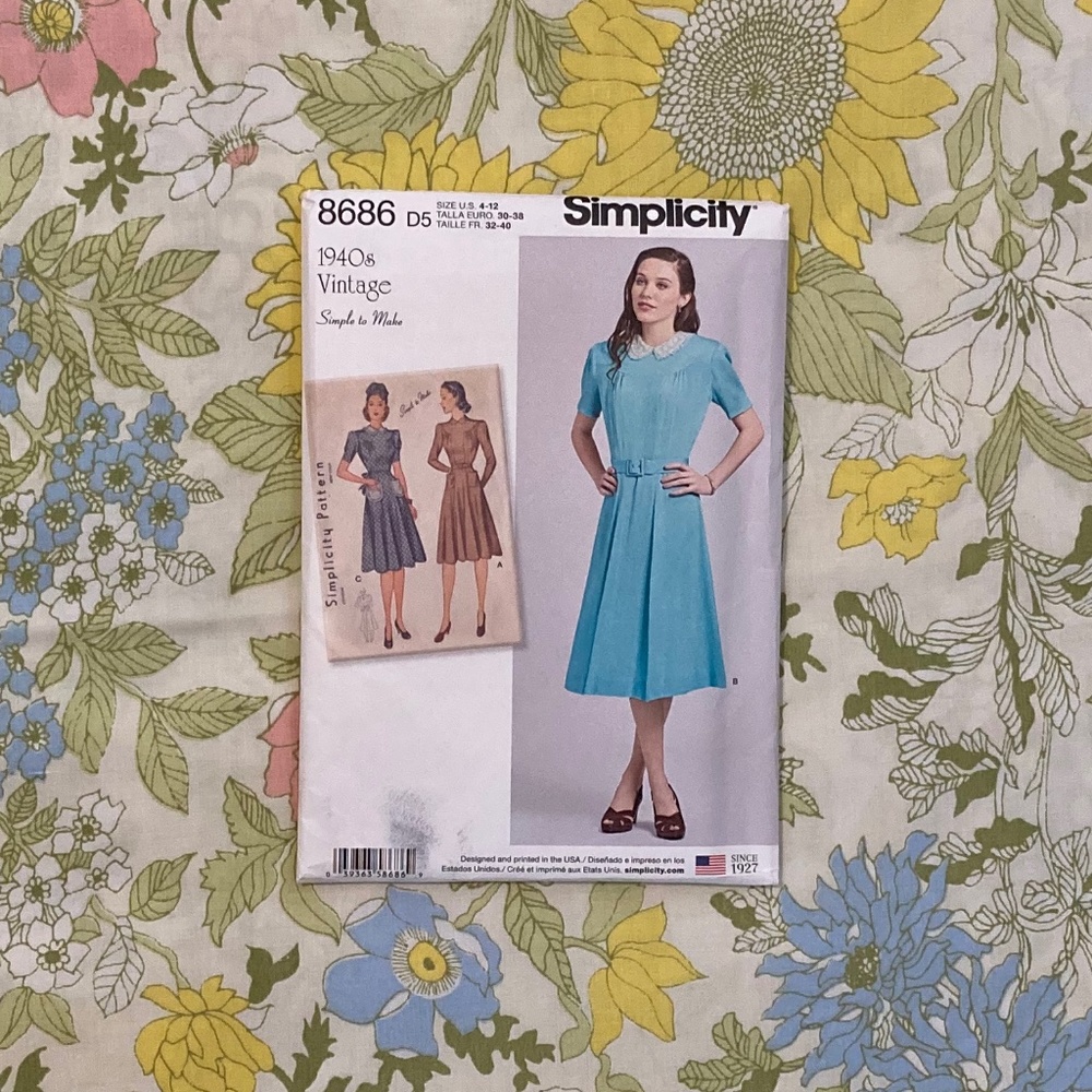 Simplicity 8686 Uncut Sewing Pattern 1940s Dress